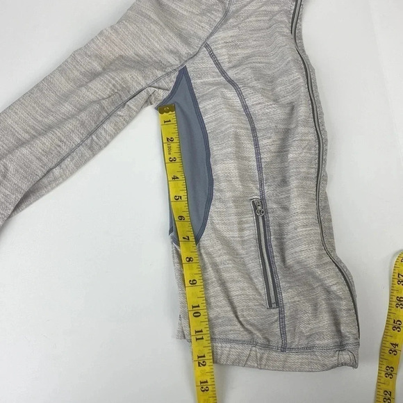 Lululemon Run Nada commuter denim white / fossil jacket athletic size 2 - Picture 15 of 17